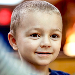 niño sonriendo